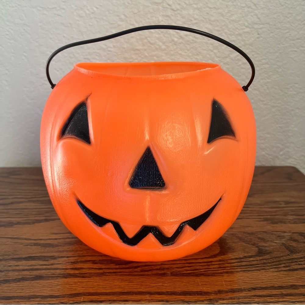 Vintage General Foam Plastics Blow Mold Blue Jack O Lantern Orange Pumpkin